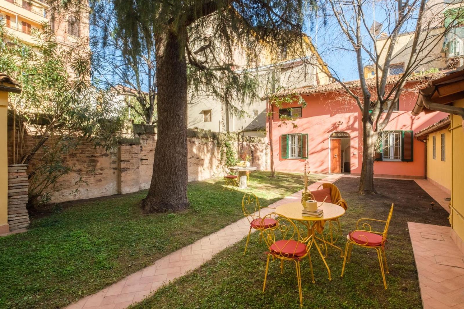 Piazza Maggiore - Il Sentiero Apartment With Private Garden Bologna Exterior foto